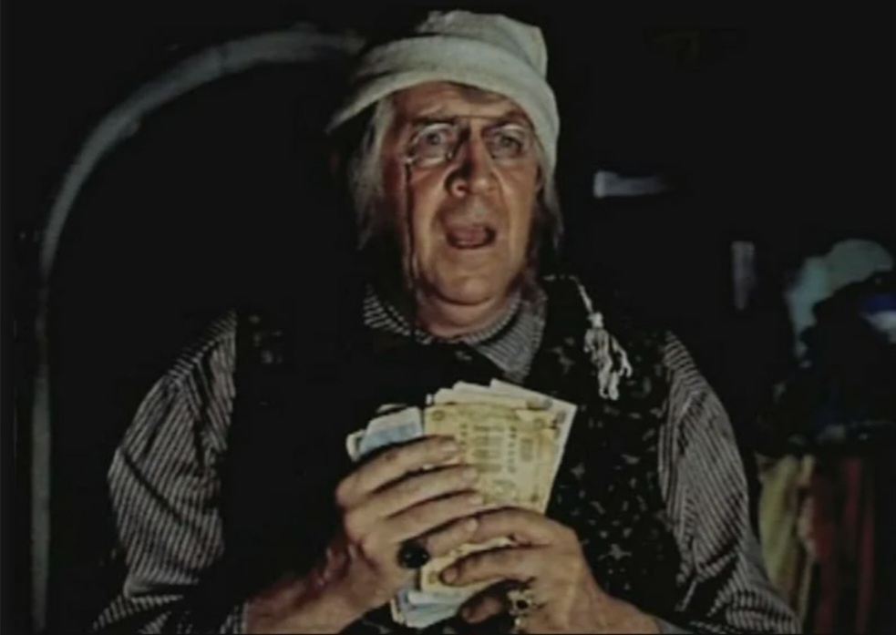 Ростовщик из фильма, когда увидел заглавное фото этой статьи: "Это что за денюжки там такие красивые? Мил человек, дай-ка взглянуть!")) Спасибо советскому кино за вдохновение и Яндекс. картинки за эту иллюстрацию!