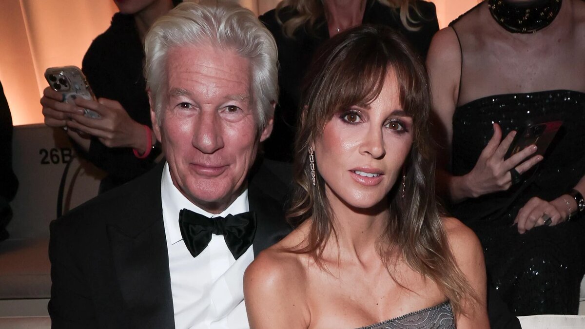 Ричард Гир и Алехандра Сильва. Фото: Getty Images
