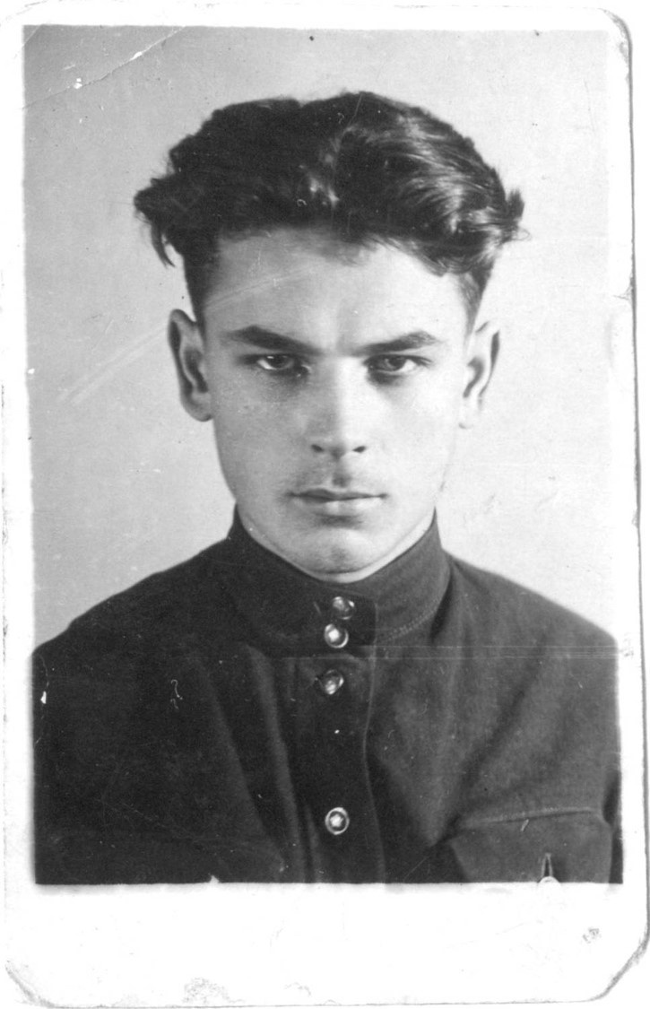 Абитуриент Московского инстиута стали. 1945 г.
