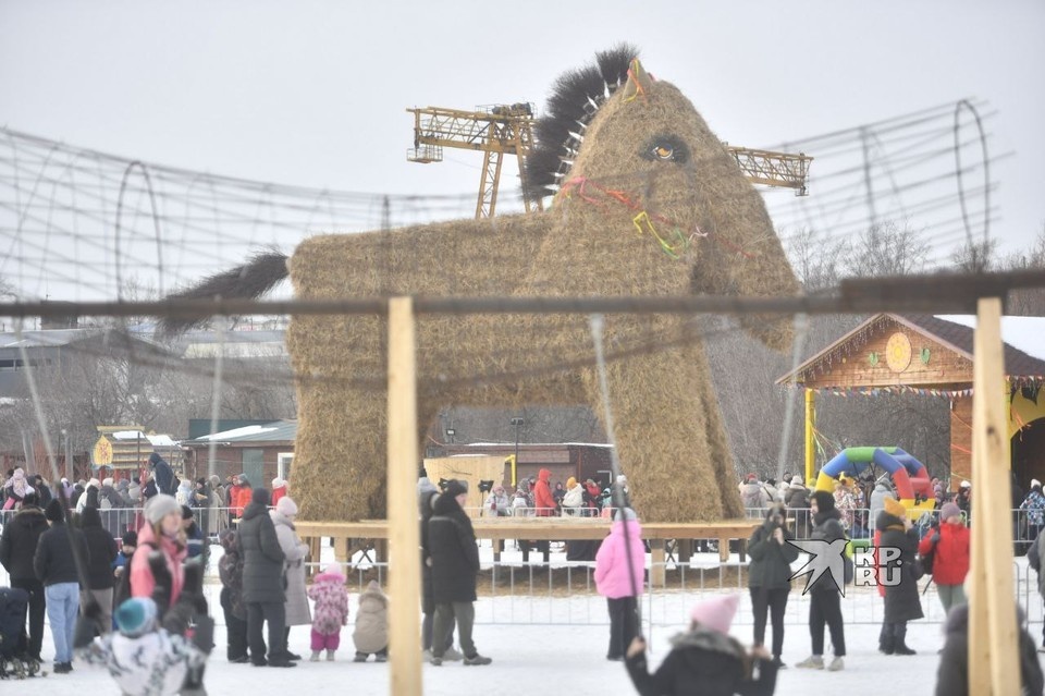    Масленицу проводят на нескольких площадках Екатеринбурга Алексей БУЛАТОВ