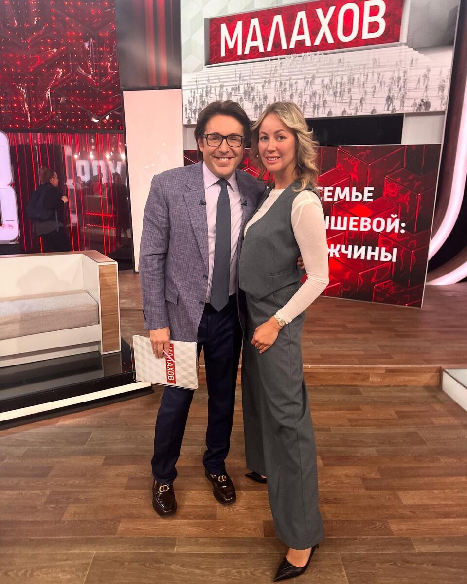    Дарья де Батс на шоу Андрея МалаховаСоцсети Дарьи де Батс