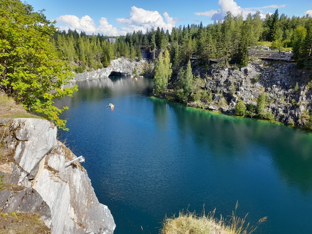 Мраморные и гранитные карьеры Карелии в свое время были покрыты километровыми льдами. А потом все растаяло. фото автора