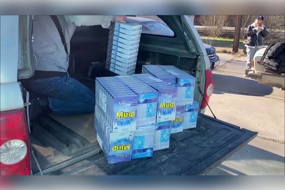    Нуждающимся из Железного Порта привезли стиральный порошок и продукты. Фото: Народный фронт Херсонской области