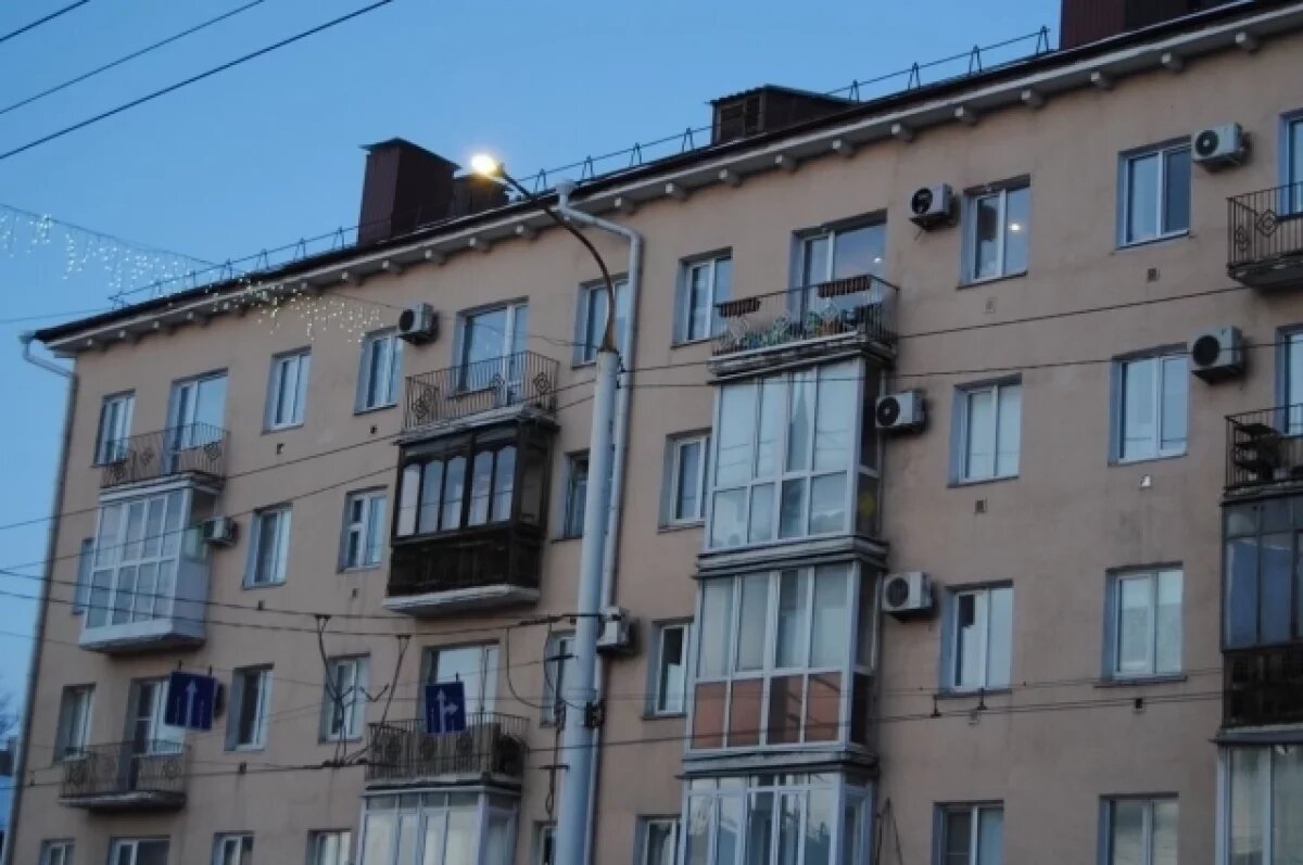    Суд обязал власти района в Омской области найти УК для жилых домов