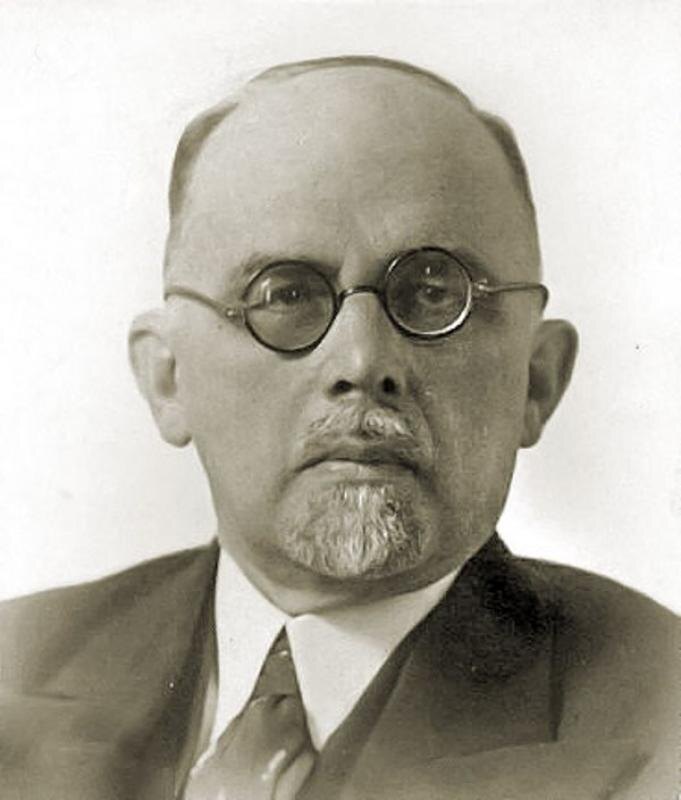 Алёхин Василий Васильевич (фото из интернета)