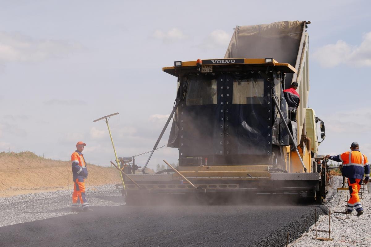    Строительство идет с опережением установленных сроков