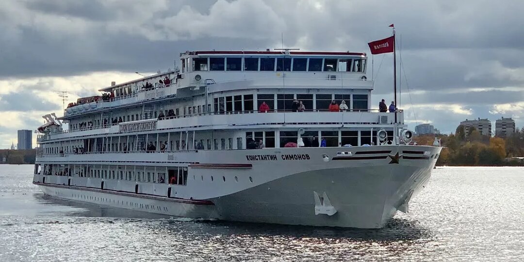 Теплоходный гудок | т/х «Константин Симонов» прощается с Москвой до следующей весны