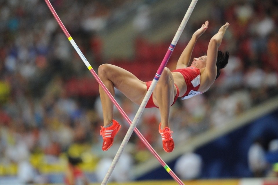    Прыжки с шестом набирает популярность среди дальневосточников Владимир ВЕЛЕНГУРИН