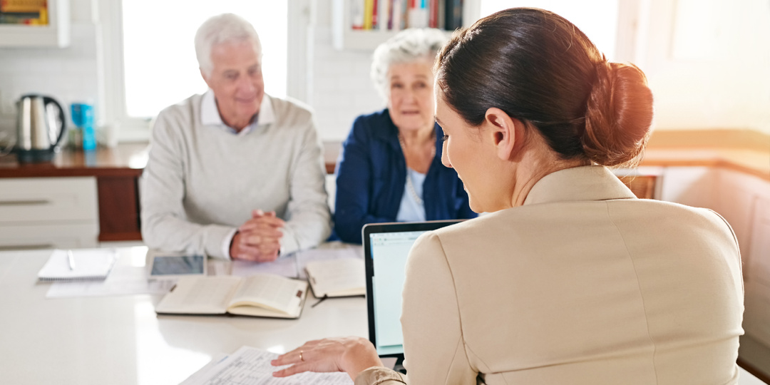 Дарственная или завещание: что выгоднее в 2026, простое объяснение для пенсионеров