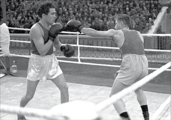    Специалисты отмечают, что работа Енгибаряна на ринге и сейчас выглядит удивительно свежо и современно. Фото: radiovan.fm