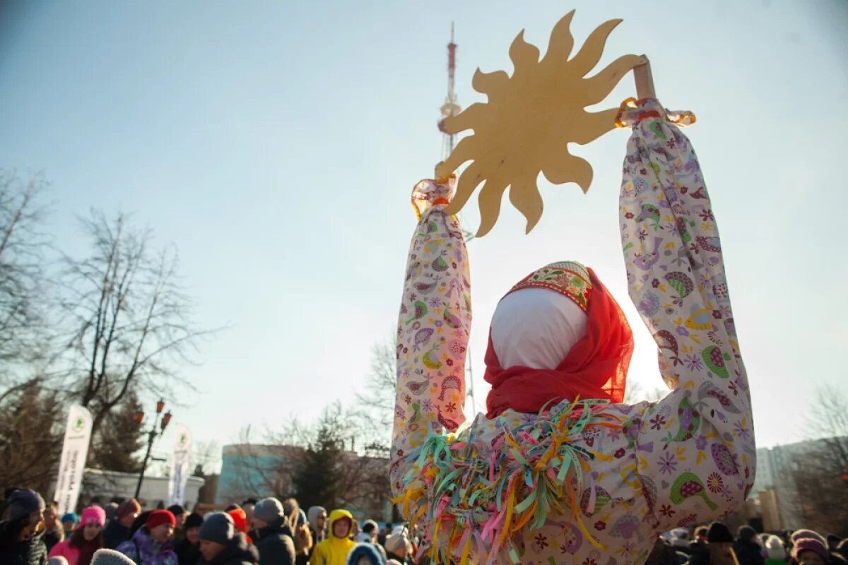    Майданов и блины.