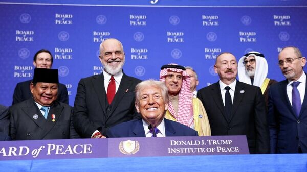    © REUTERS Kevin Lamarque