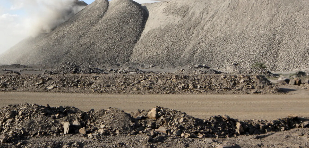 Рудник Баян Обо добывает редкоземельные металлы и железную руду во Внутренней Монголии, Китай