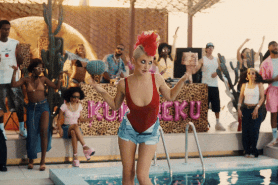 Отрывок из клипа MARGO на песню «Kukareku» 2025 г.