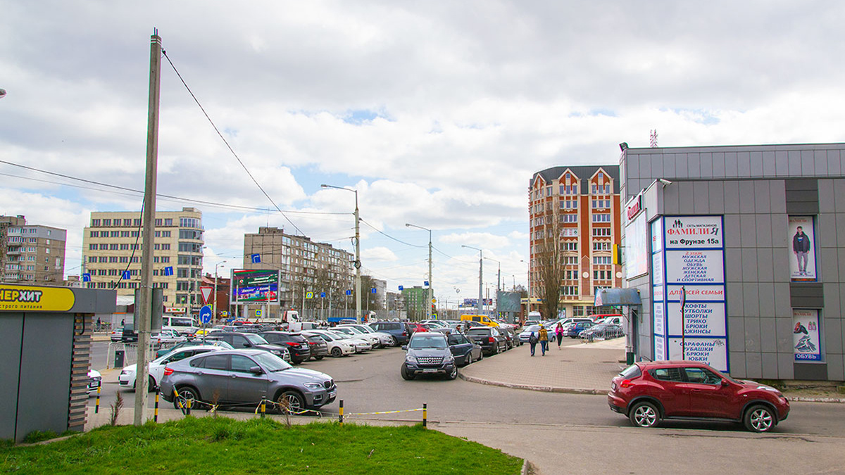 Вид на перекресток улица Фрунзе - 9 Апреля, наши дни