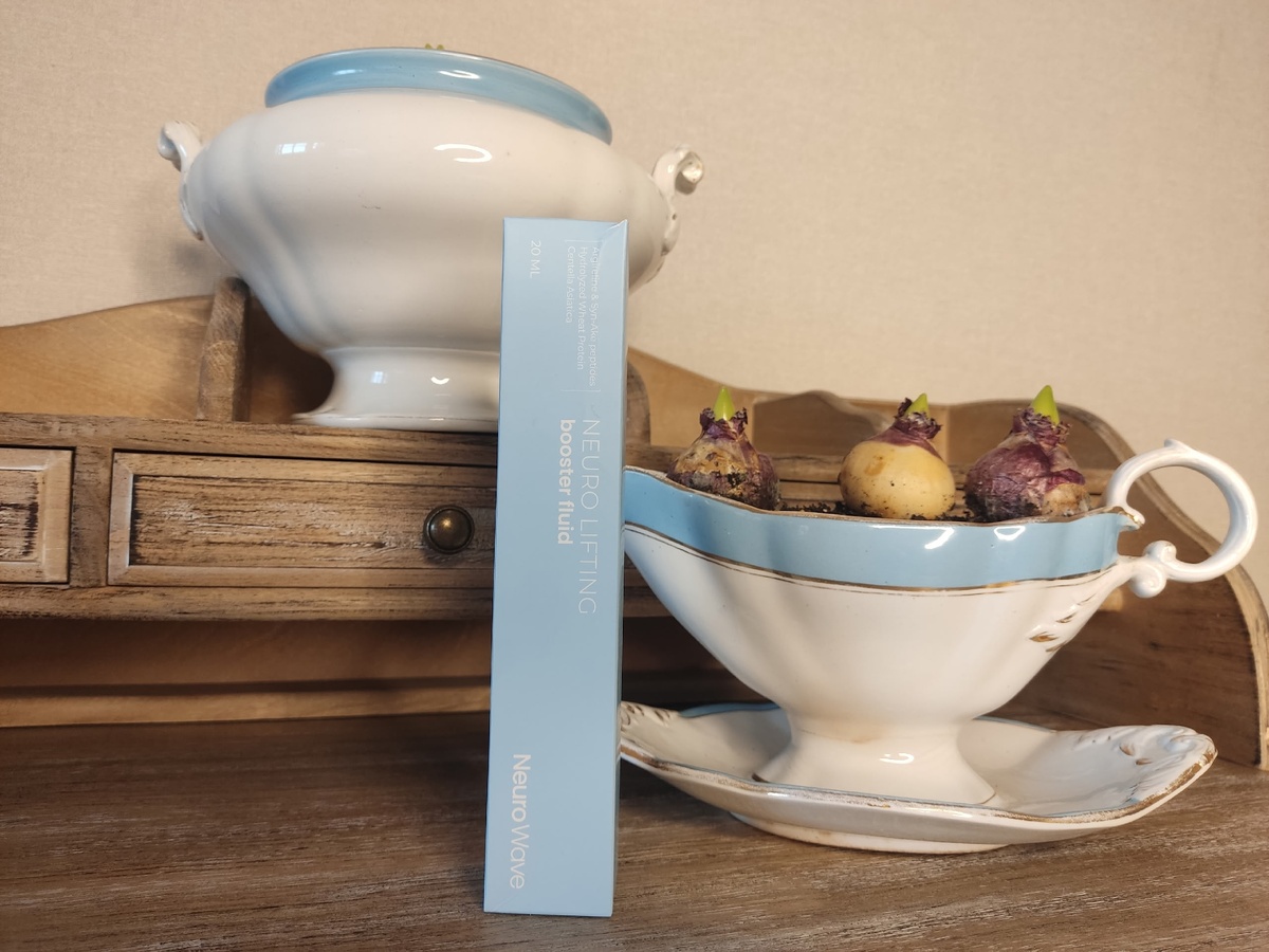 Открываю коробочку голубого цвета...