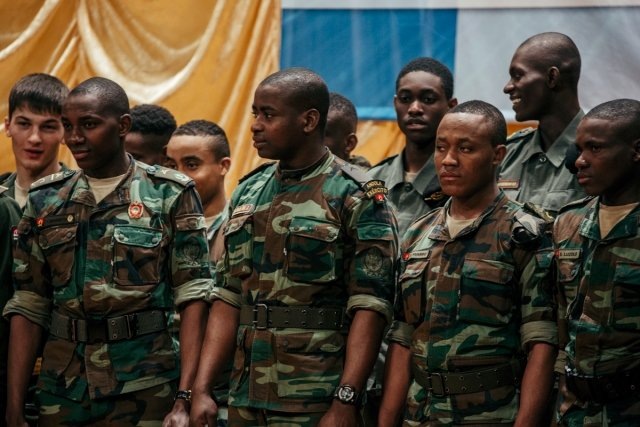 Чернокожие товарищи курсанты...