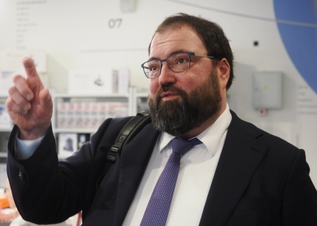    Максут Шадаев растратил 3 млрд государственных рублей на объекты связи, в которых не было необходимости