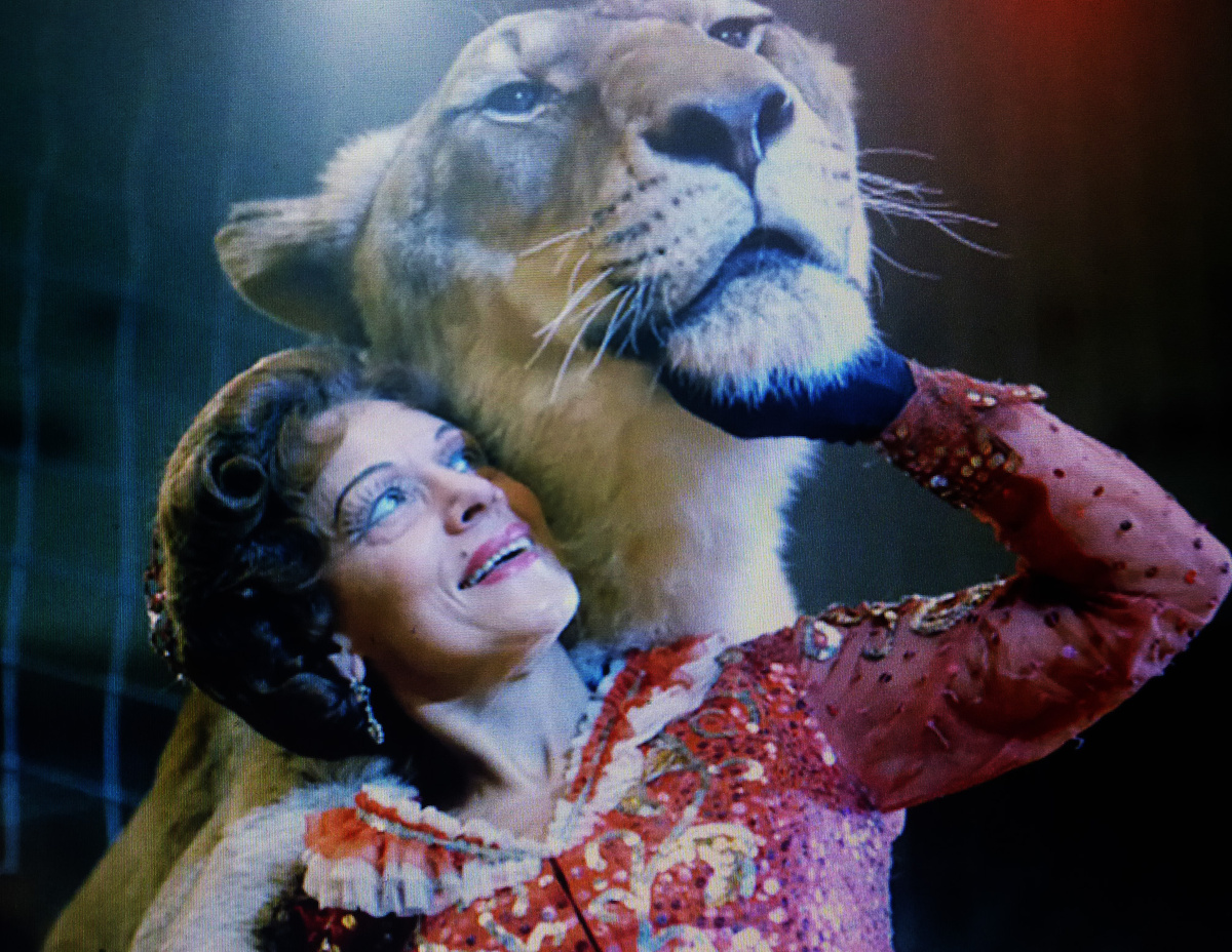 Ирина Бугримова с питомцем.         (фото из открытых источников).