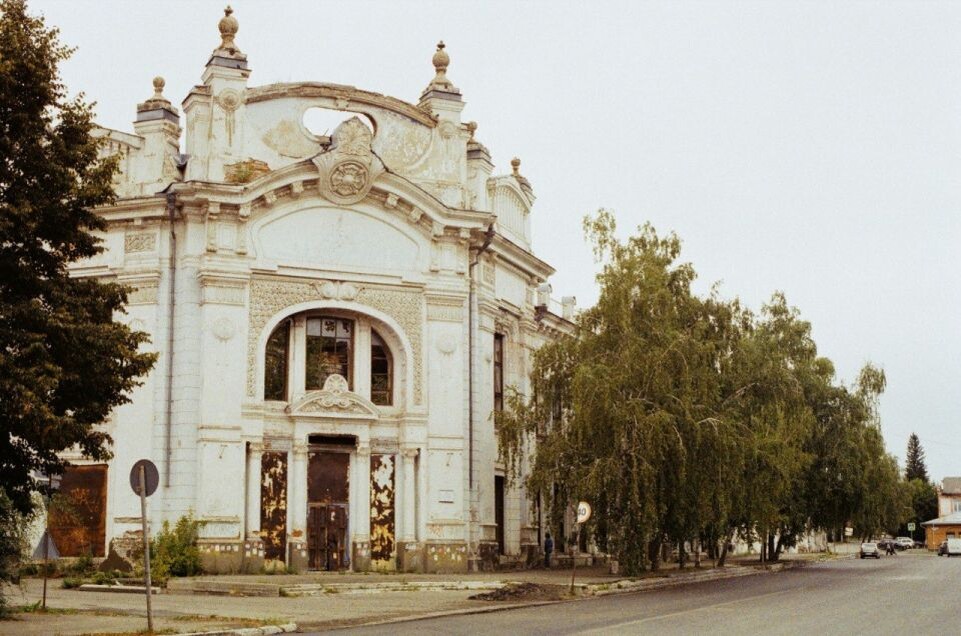    Пассаж Фирсова. Бийск. Источник: Николай Потешкин