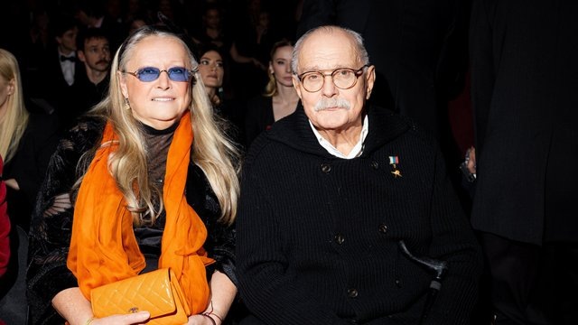 Жена Никиты Михалкова показала редкие фото с детьми и внуками