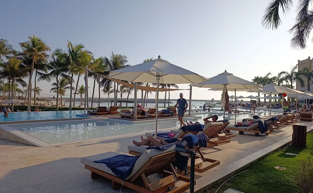    Туроператоры продлевают и расширяют полетную программу на пляжный курорт в Омане