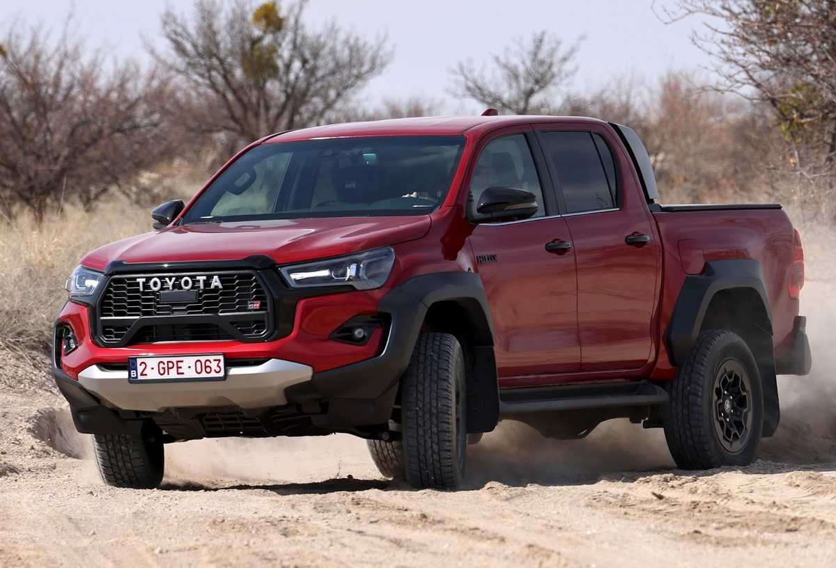 Toyota Hilux GR 2025