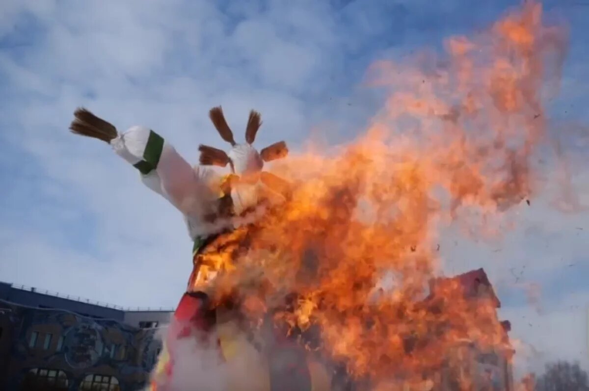    Афиша Масленицы в Ханты-Мансийске.