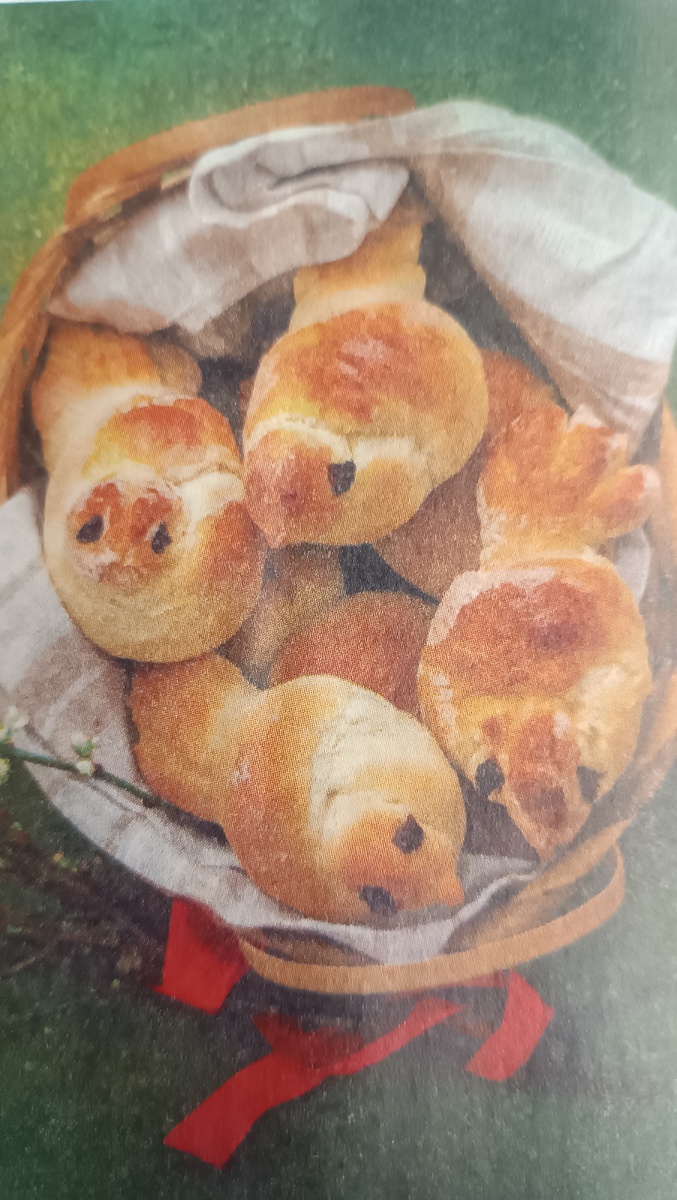 Жаворонки из теста. Фото мое.