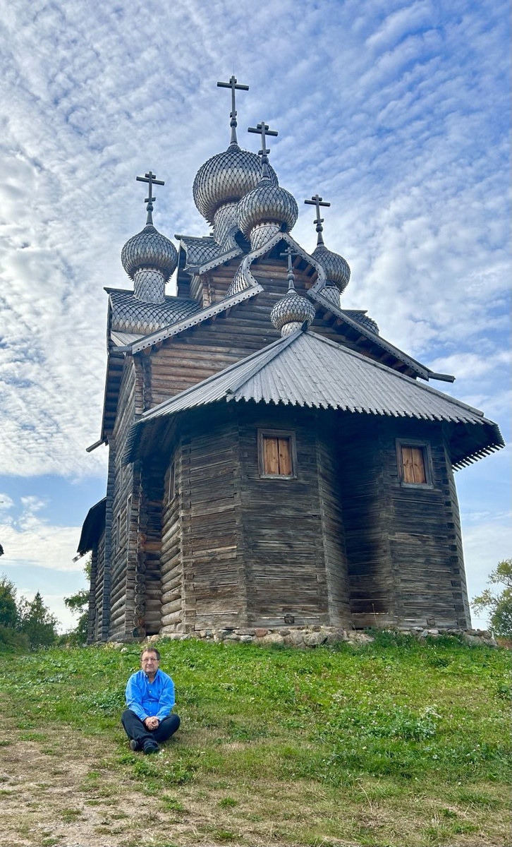     Село Палтога Вытегорского района. Восстановленный Богоявленский храм начала XVIII века   
Фото: Валерий Татаров