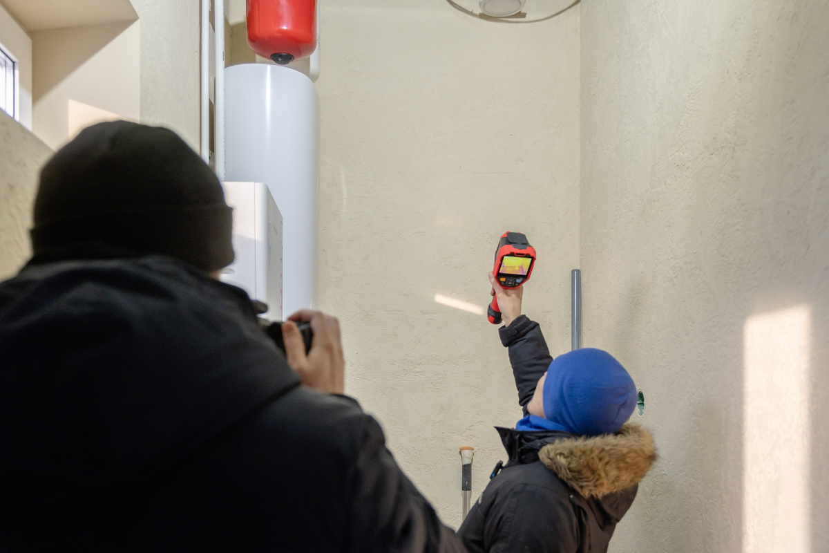 Тепло ли жить в доме? Проверка тепловизором двух популярных материалов