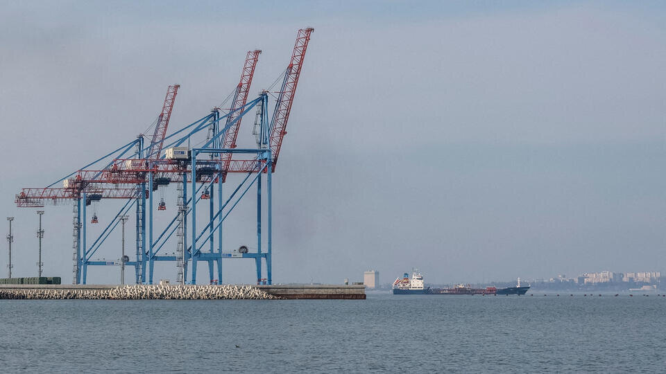     Reuters: удары по черноморским портам лишают Украину главного источника доходов REUTERS/Nina Liashonok