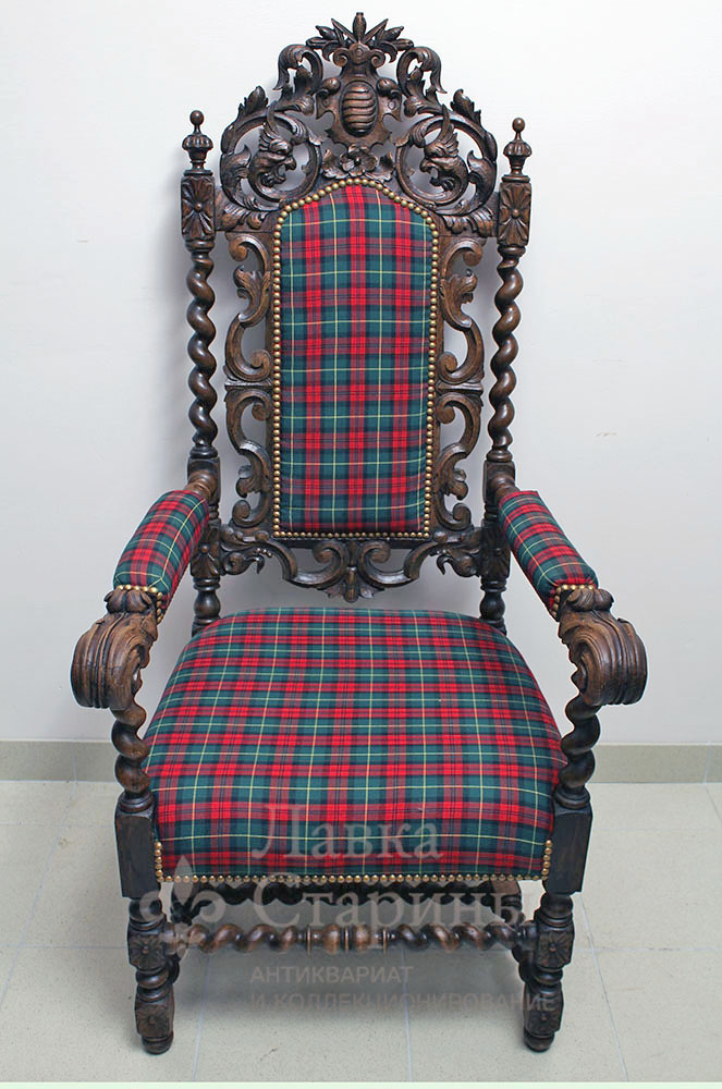 Кресло с клетчатой обивкой, дерево, резьба, Европа, 19 в. 