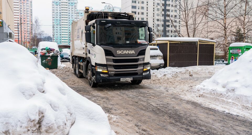    Работа мусоровозов зимой в Красногорске / Медиасток.рф