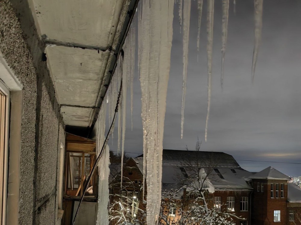    ГЖИ усилит проверки крыш и дворов из-за снегопада