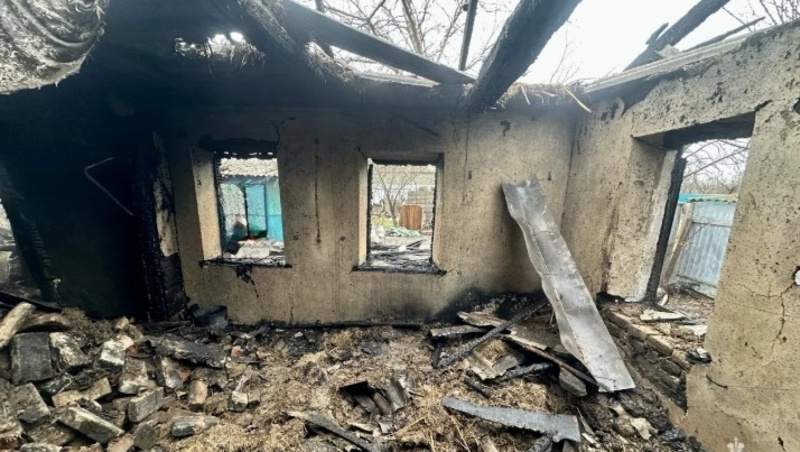    Сгоревший дом Фото: МЧС СК