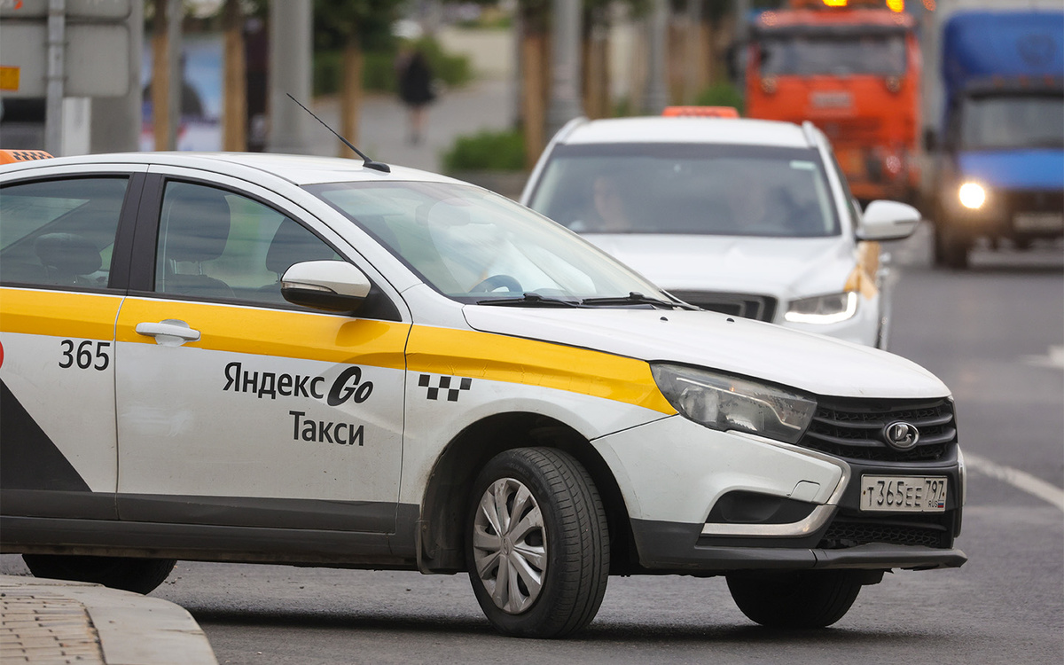 Shatokhina Natalia / NEWS.ru / Global Look Press📷В Москве к работе в «Яндекс Такси» даже по тарифу «Эконом» в настоящее время не допускаются все модели ГАЗ, УАЗ и Lada, кроме Aura, Vesta, XRAY