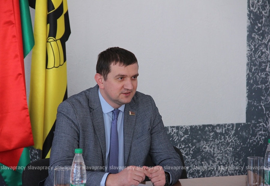     Залог мира и суверенитета: в "ПМК-11 г. Копыля" обсудили вопросы обороноспособности