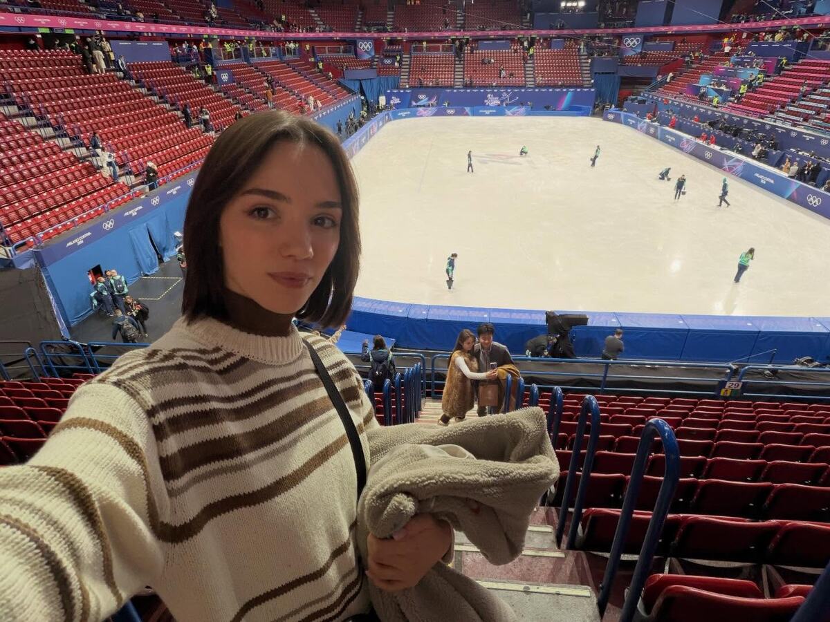    Евгения Медведева на Олимпиаде в ИталииСоцсети Евгении Медведевой