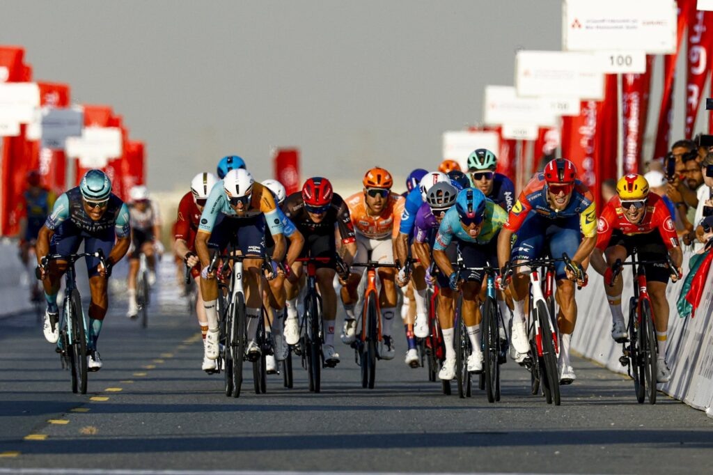    Финиш пятого этапа Тура ОАЭ — 2026. Фото: Sprint Cycling