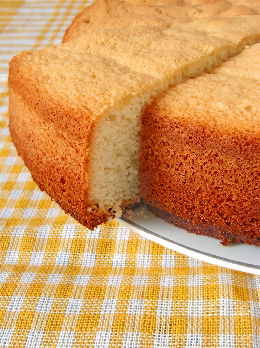 Домашний бисквит, который отлично держит форму.