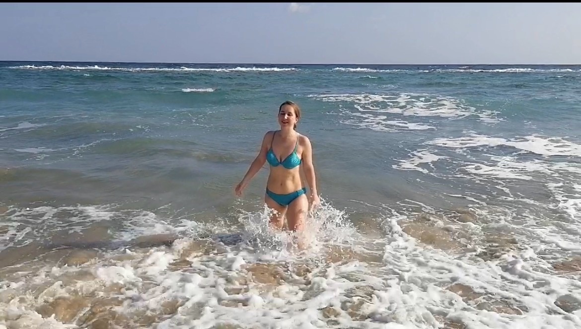 В зимнем море я еще на тот момент никогда не купалась.