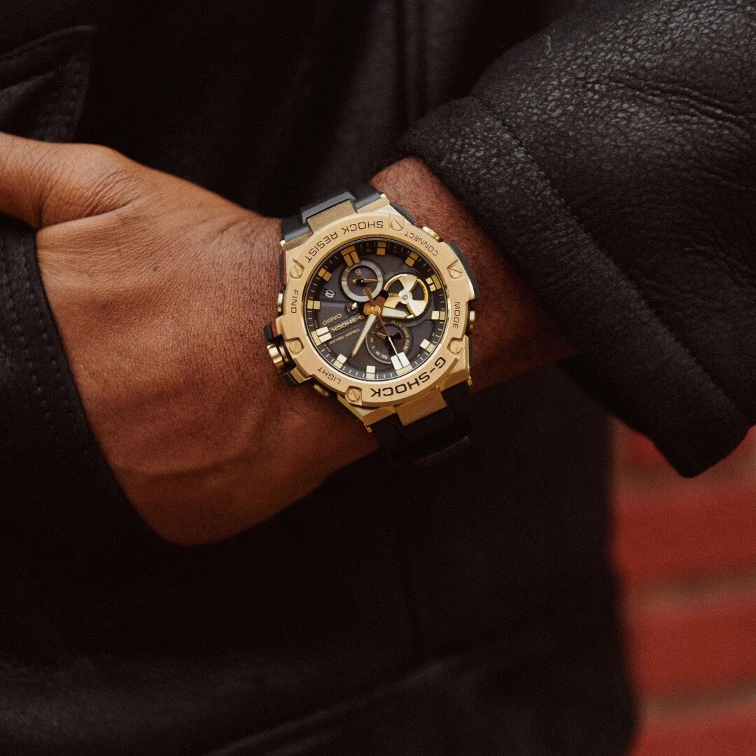 Сталь и полимер в одном корпусе: инженерам Casio удалось сохранить узнаваемую массивность G-Shock, сделав часы визуально ближе к классическим хронографам