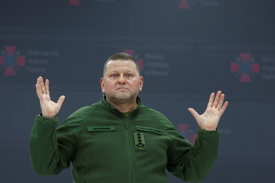    Залужный сравнил подготовку к конфликту с РФ с боем против Тайсона REUTERS