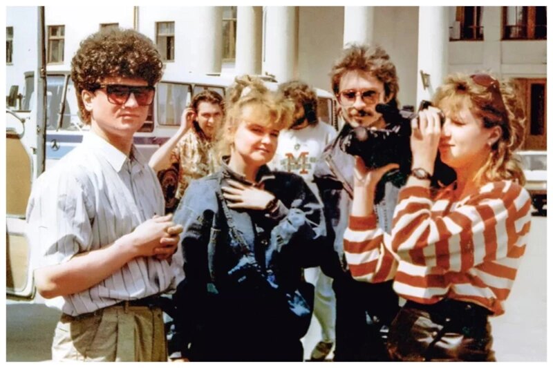 Сергей Минаев и Владимир Маркин со своими женами. Фото: «7 Дней» / Личный архив