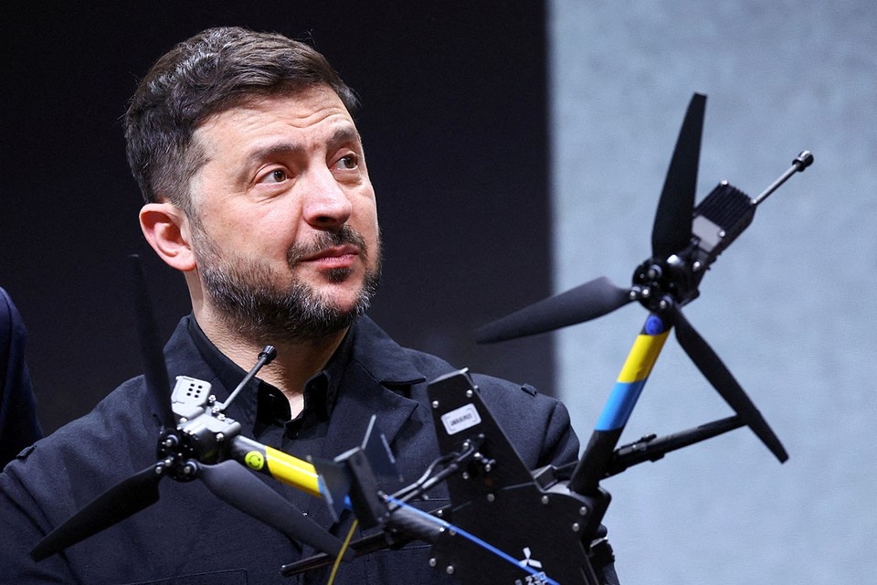    Зеленский провел совещание со своими ближайшими советниками, на котором объявил, что переговоры о мирном соглашении с Россией провалились REUTERS