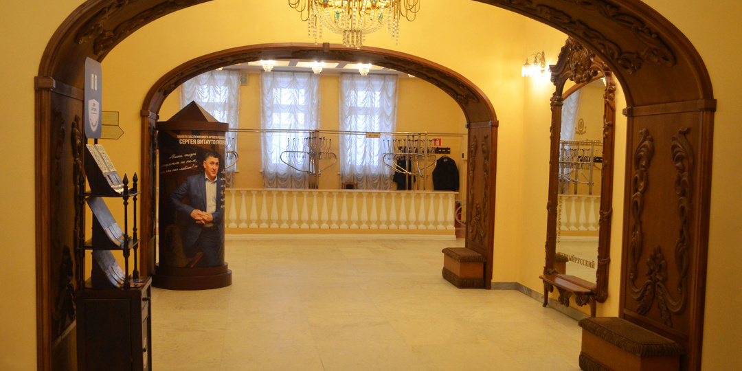 Первый среди равных: что скрывает от зрителей старейший театр России?