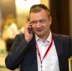    — На сегодняшний день в Казани парковки стоят 3—5 млн рублей в среднем, если рассматривать цены у застройщиков. Однако есть предложения и за 1,5 млн рублей. Самые дорогие машино-места в городе продают за 10 млн рублей. В данном случае речь идет о парковках в ЖК бизнес-класса, но такие случаи единичные, — сказал изданию риелтор.