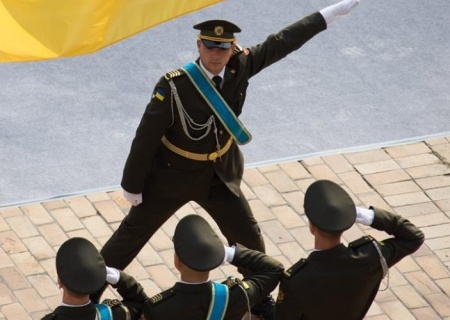    На Украине минуту молчания в 9 утра сделали обязательной: за отказ — административный протокол