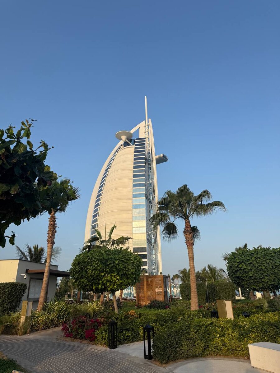 Вид на легендарный Burj Al Arab